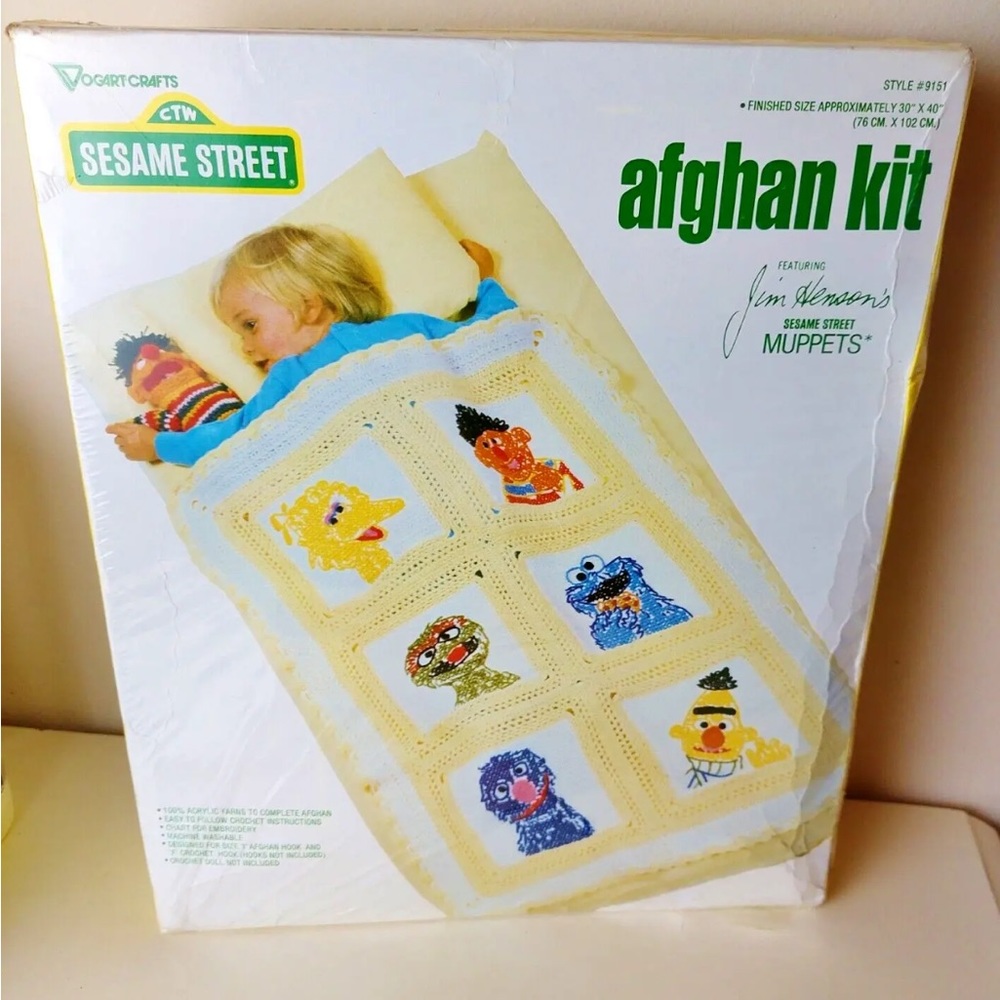 Vintage Sesame Street Characters Afghan Kit With Yarn New in Box 30 x 40 Inch